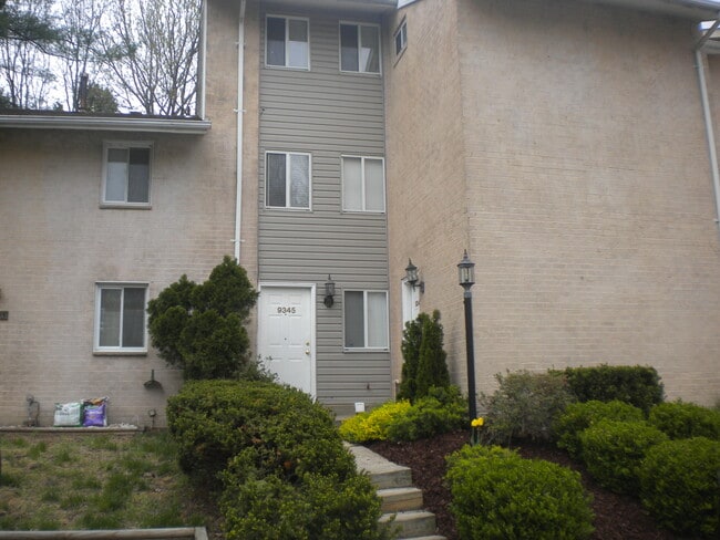 Elevación frontal - 9345 Reader Ln