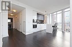 Photo du bâtiment - 32-1832 Davenport Rd