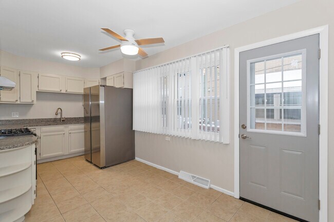 Foto del edificio - 8933 Washington St