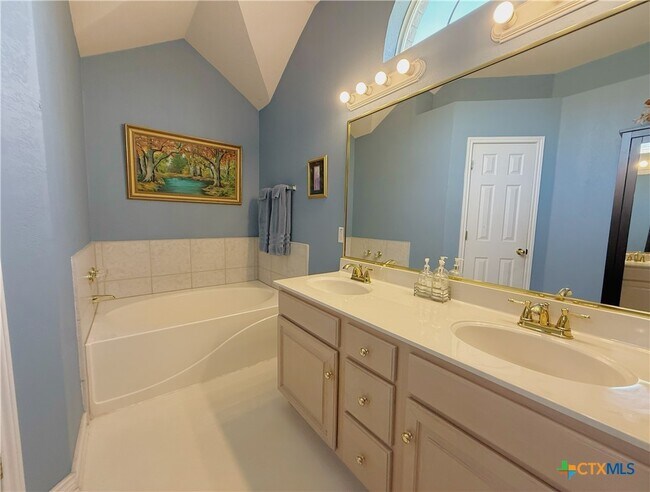 Foto del edificio - 2314 Kingsbury Dr