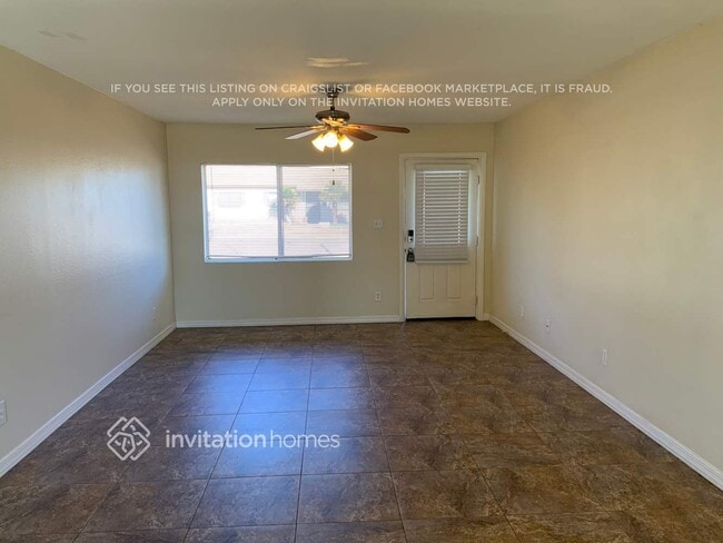 Building Photo - 3033 E Corrine Dr