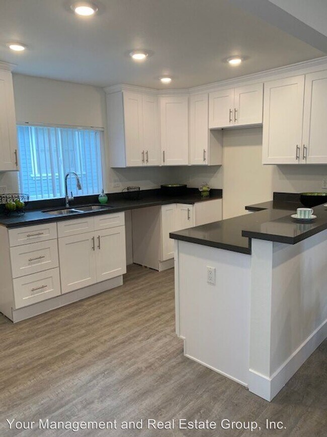 Foto del edificio - 2914-2916 Gleneden St
