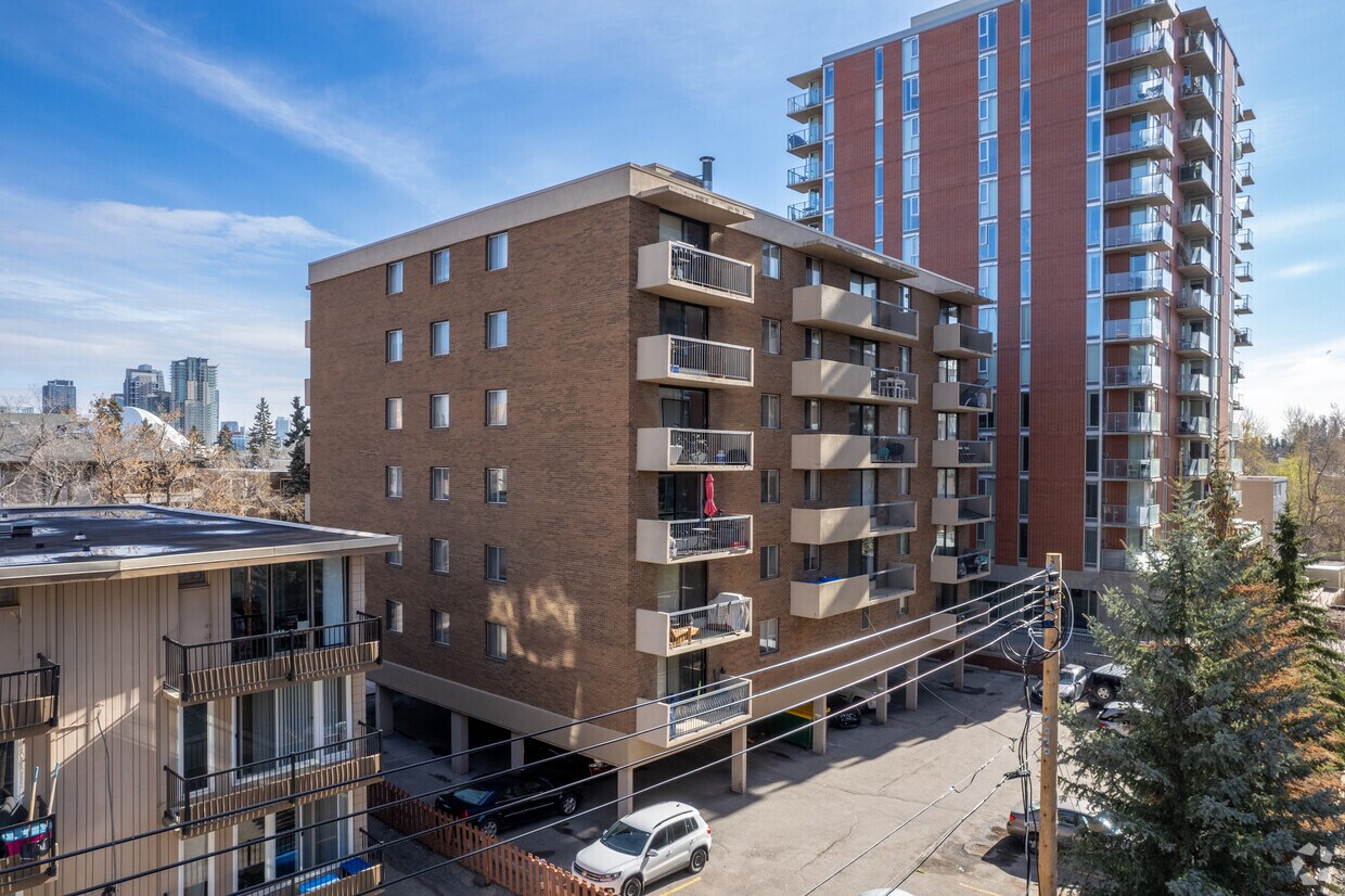 Westside Apartments Apartments 115 25th Ave SW Calgary, AB