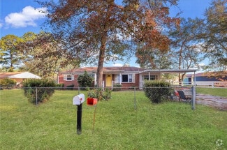 Building Photo - 108 Stafford St