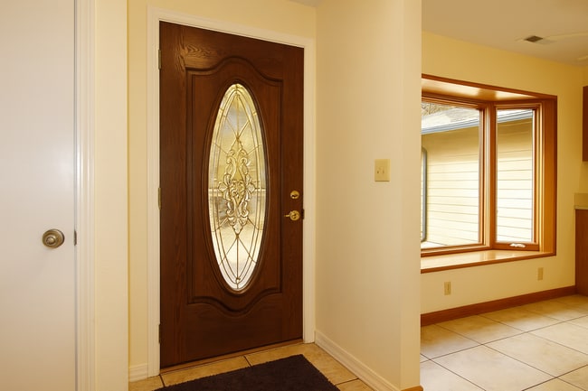 Building Photo - Spacious SW Bend Home on Nearly Half an Ac...