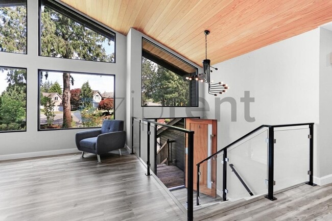 Building Photo - Unit