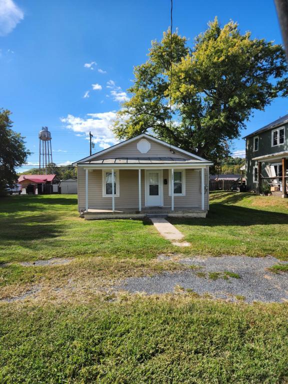1663 Forest Ave, Buena Vista, VA 24416 House Rental in Buena Vista