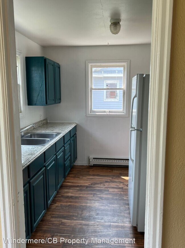 Building Photo - 2 br, 1 bath House - 17 F St SE