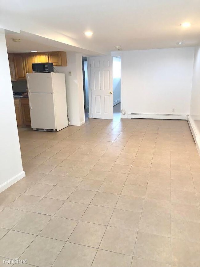 Building Photo - 2 br, 1 bath  - 3045 Hobart St Apt.1