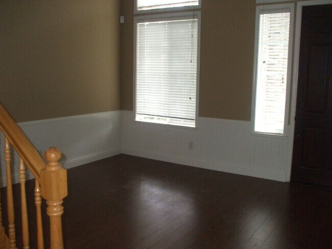 Building Photo - Swan Lake - Gated in Granite Bay