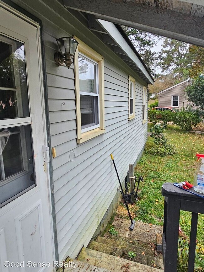 Foto del edificio - 3 br, 1 bath House - 123 Winburn St.