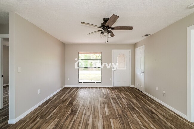 Foto del edificio - 10165 Gamewell Street