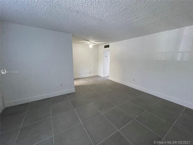 Building Photo - 7710 SW 98th St