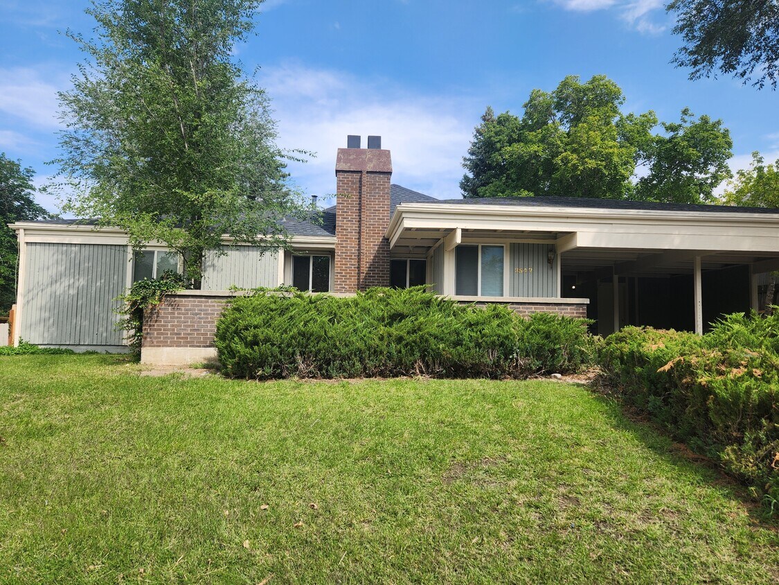 Foto principal - 3547 Bengal Blvd