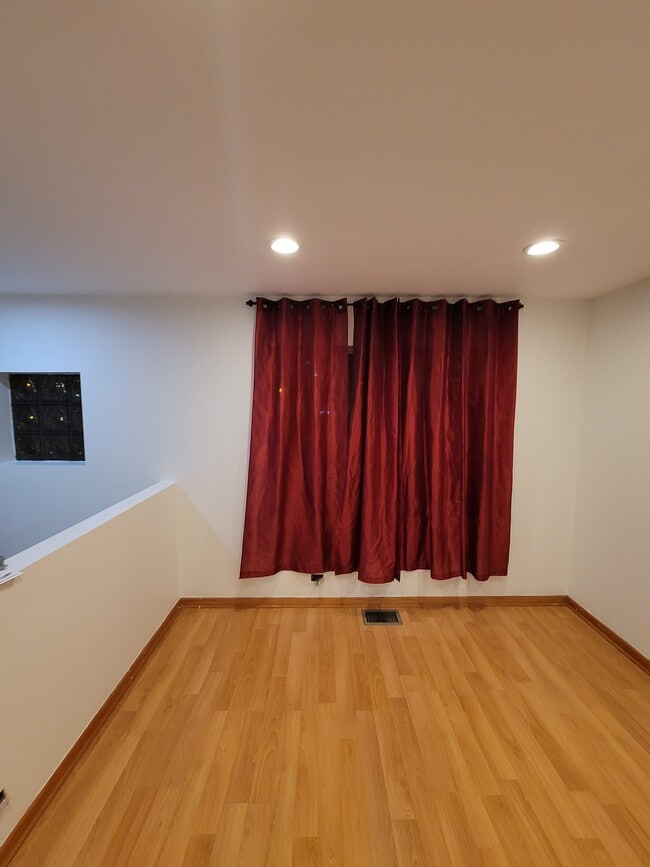 Building Photo - 1719 S Ruble St