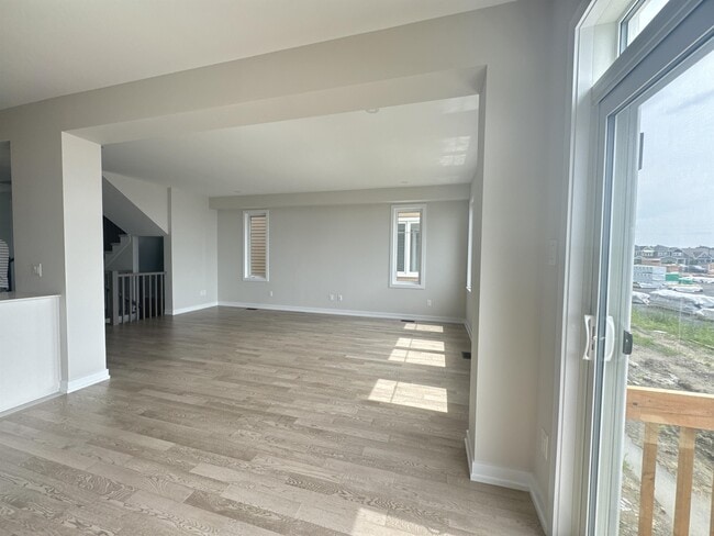 Building Photo - 515 Oldenburg Ave