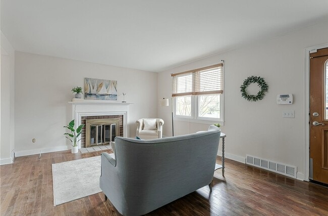 Building Photo - 205 Lattimore Rd