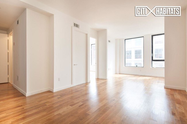 Foto del edificio - 687 Driggs Ave