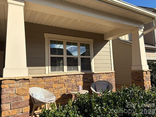 Foto del edificio - 1055 Delridge St