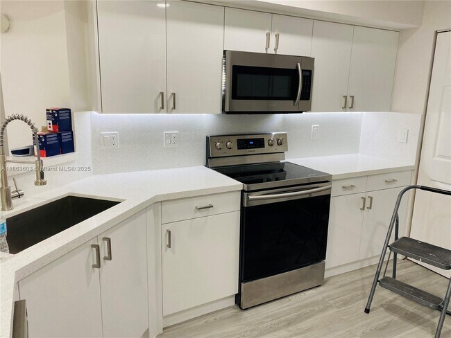 Foto del edificio - 12498 SW 54th St