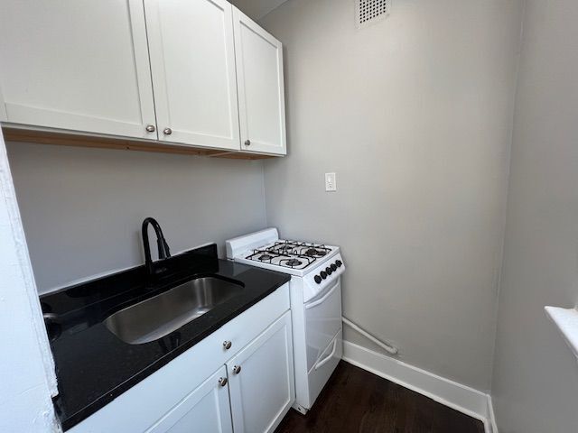 Foto del edificio - 6912 N Ashland Ave