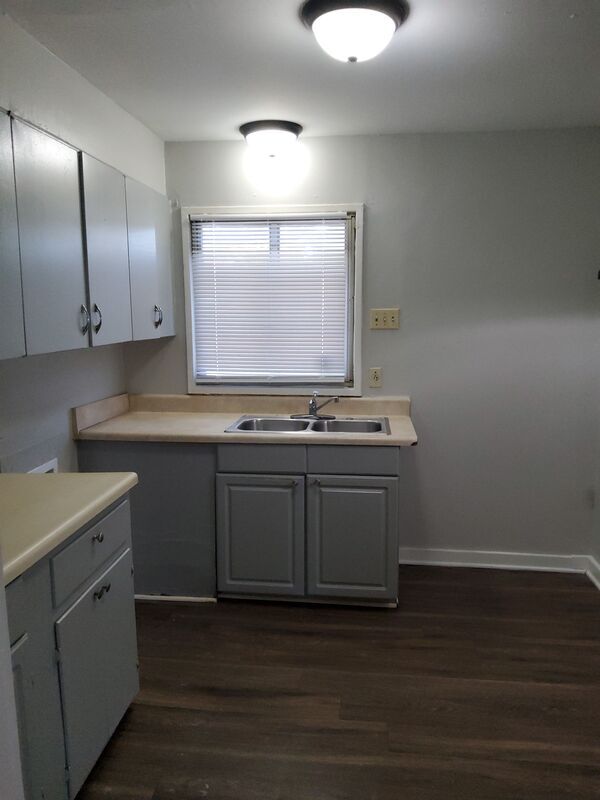 Foto del edificio - 1296 Elkwood St