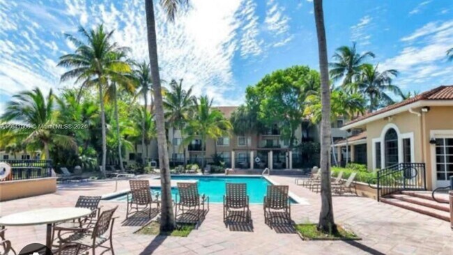 Foto del edificio - 927 Riverside Dr