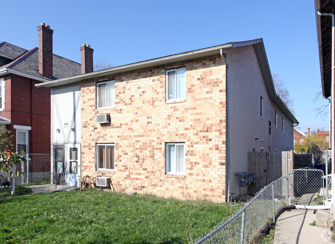 Primary Photo - 424 E 14th Ave