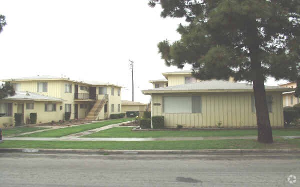 Primary Photo - 10501 Crenshaw Blvd