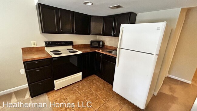 Foto del edificio - 4 br, 3.5 bath House - 3 Woodmont Court
