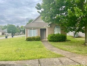 Building Photo - 2174 Parsons Dr