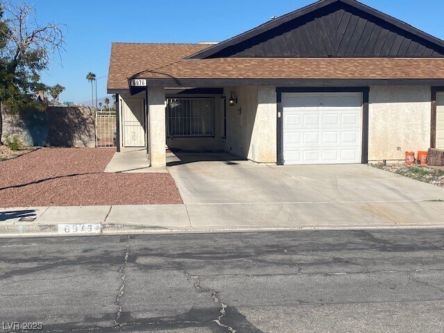 Foto principal - 6976 Mountain Meadow Ln