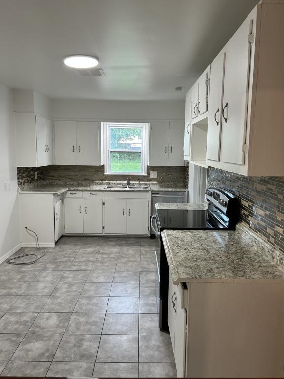 Foto del edificio - 621 W 17th St