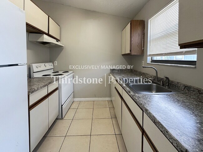Foto del edificio - 5143 Indian Lakes Ct