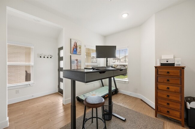 Foto del edificio - 19375 Poppy Vlg Cir