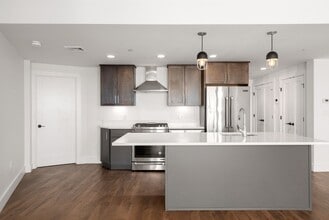 Building Photo - 26 Hichborn St