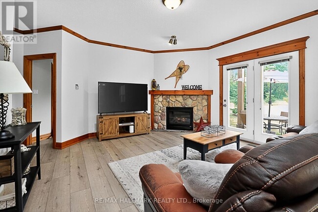 Building Photo - 184 Snowbridge Way