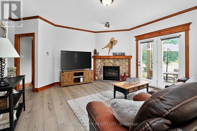 Photo du bâtiment - 184 Snowbridge Way