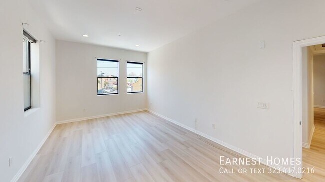 Building Photo - 230 S Jackson St #207 Glendale, CA 91205
