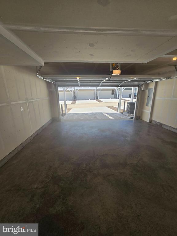 Building Photo - 354 Watercourse Dr