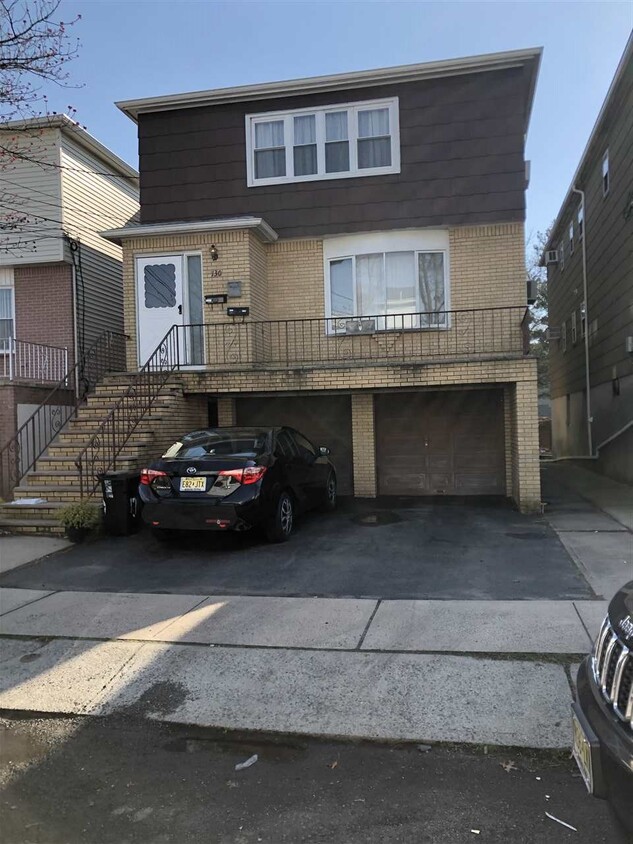 Primary Photo - 130 North St
