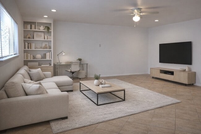 Building Photo - 640 N Fuller Ave