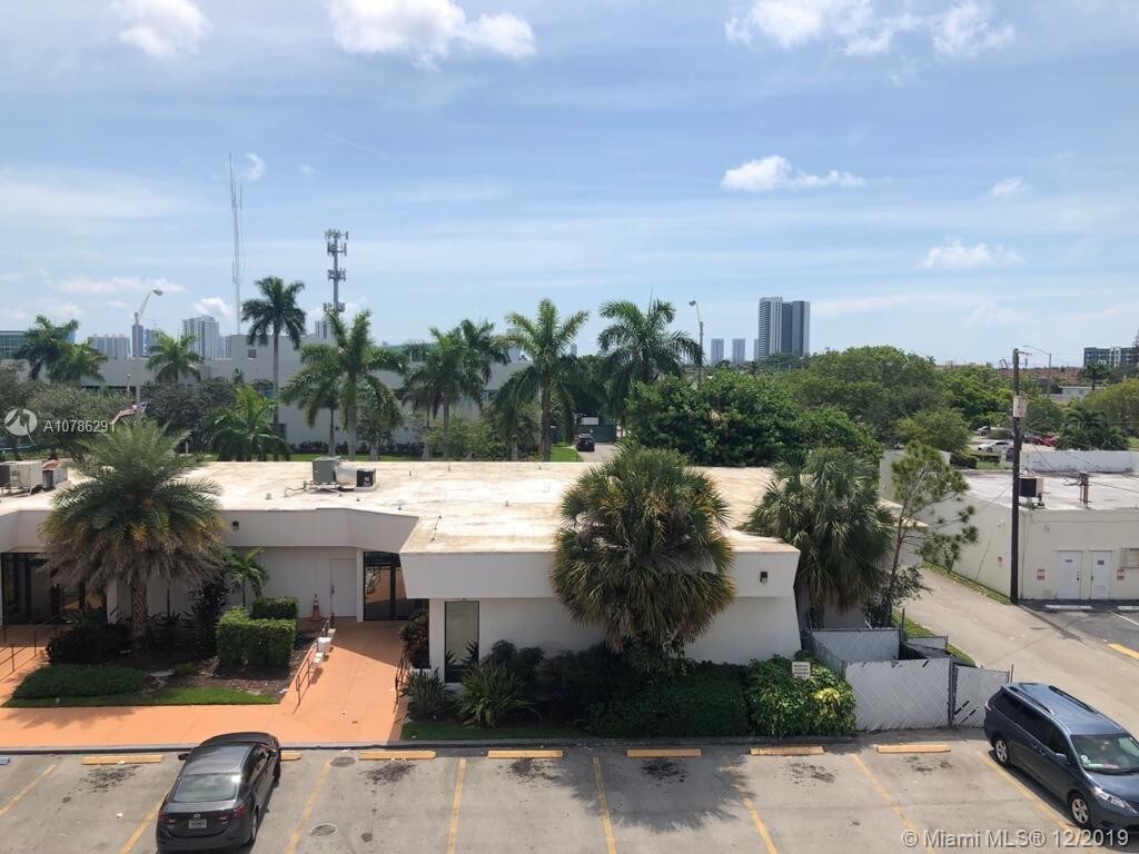 1850 NE 169th St Unit 402, North Miami Beach, FL 33162 Condo for Rent