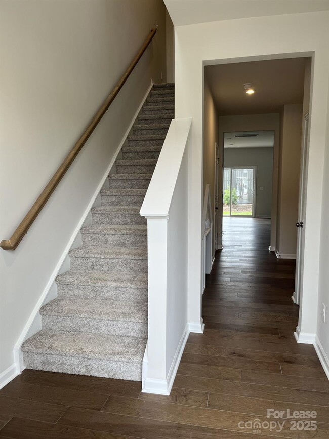 Building Photo - 3159 Hutton Gdns Ln