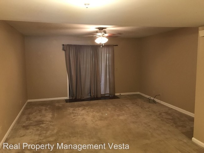 Building Photo - 757 Willow Creek Dr