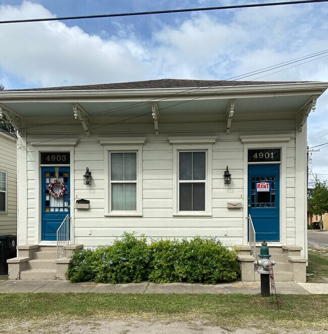 Front - 4901 Coliseum St