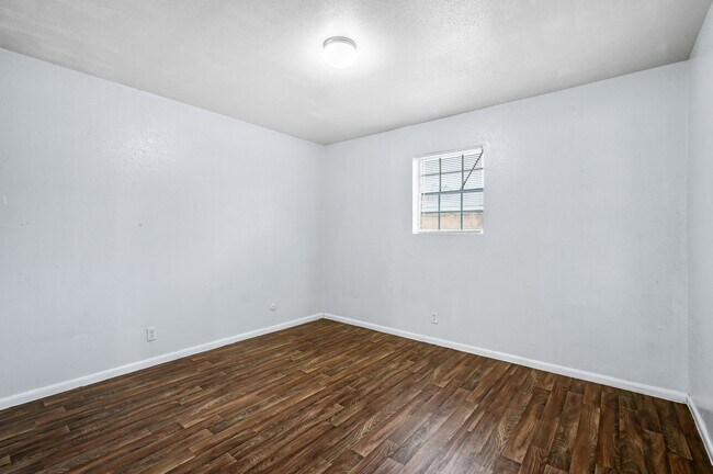 Lamar Florida Apartments - 4