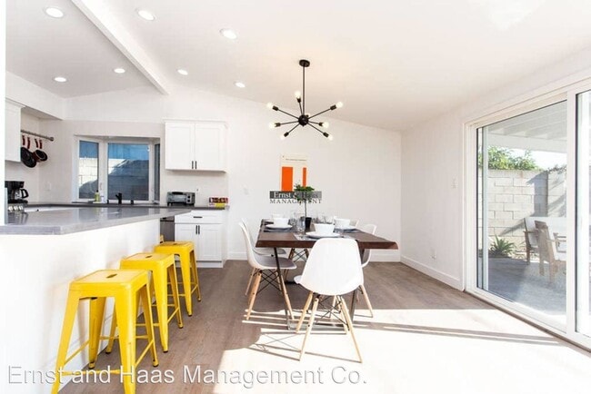 Building Photo - 4 br, 2 bath House - 7072 Van Buren Way