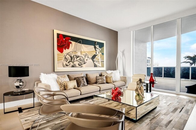 Foto del edificio - 15901 Collins Ave