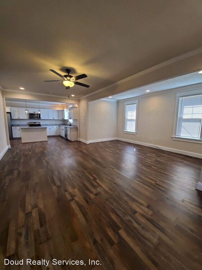 Building Photo - 4 br, 2.5 bath House - 2229 Lansing Ave